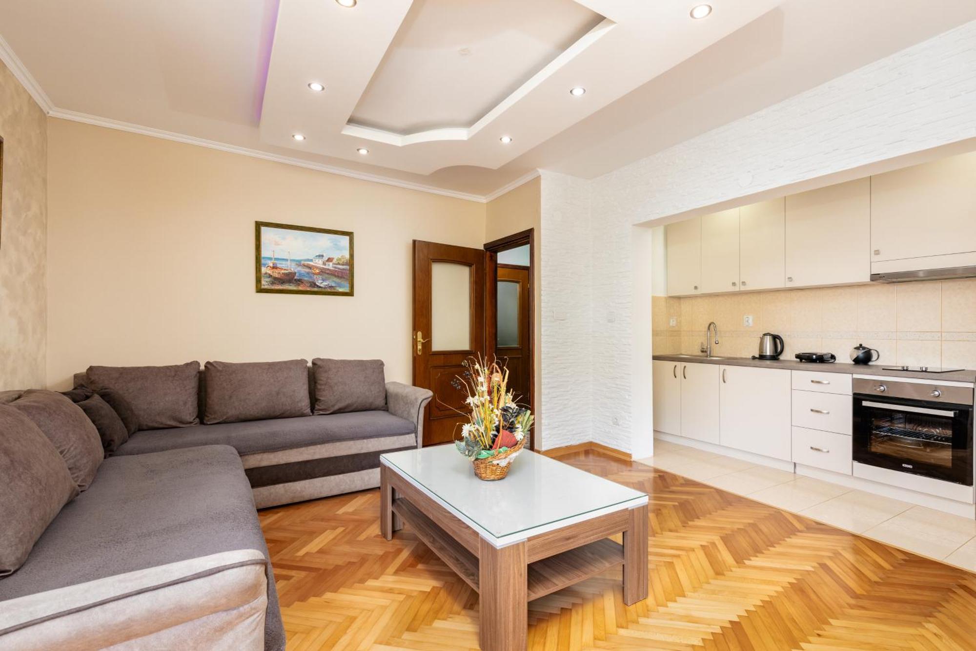Apartment Dar & Mar Херцег Нови Екстериор снимка
